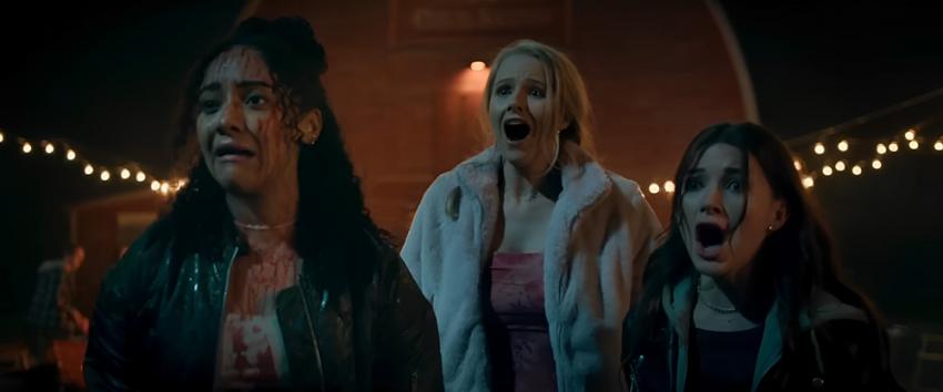 Clown in a Cornfield (1970) Movie scene: Quinn (Katie Douglas) and her friends scream in horror at the Baypen Corn Syrup Barn.