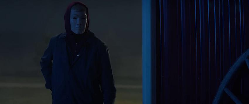 Time Cut (1970) Movie scene: The Sweetly Slasher stands ominously at the entrance of a barn